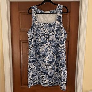 Abercrombie & Fitch Blue and White Floral Sleeveless Dress